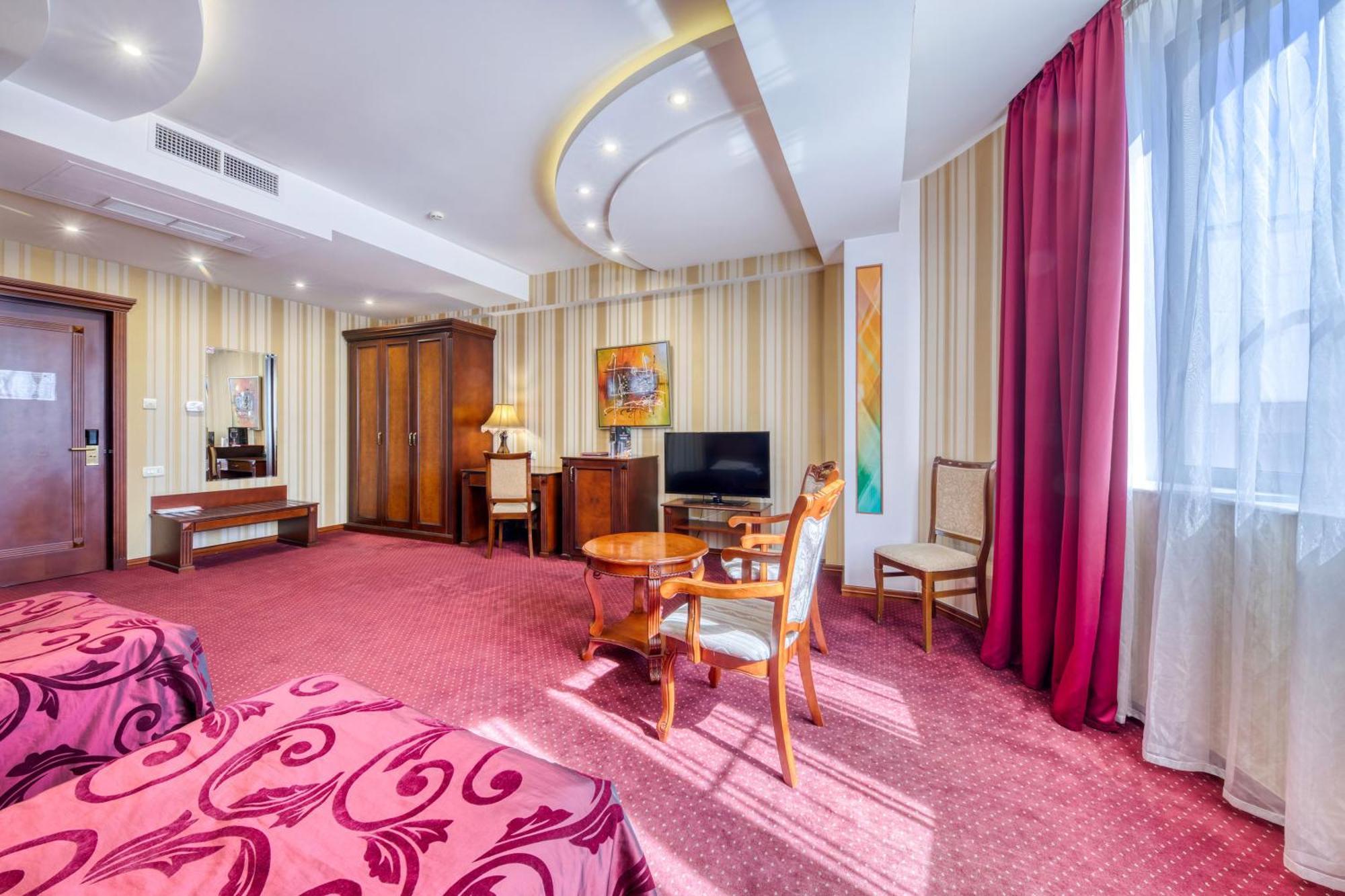 Spa Hotel Grace Forum Erevan Quarto foto