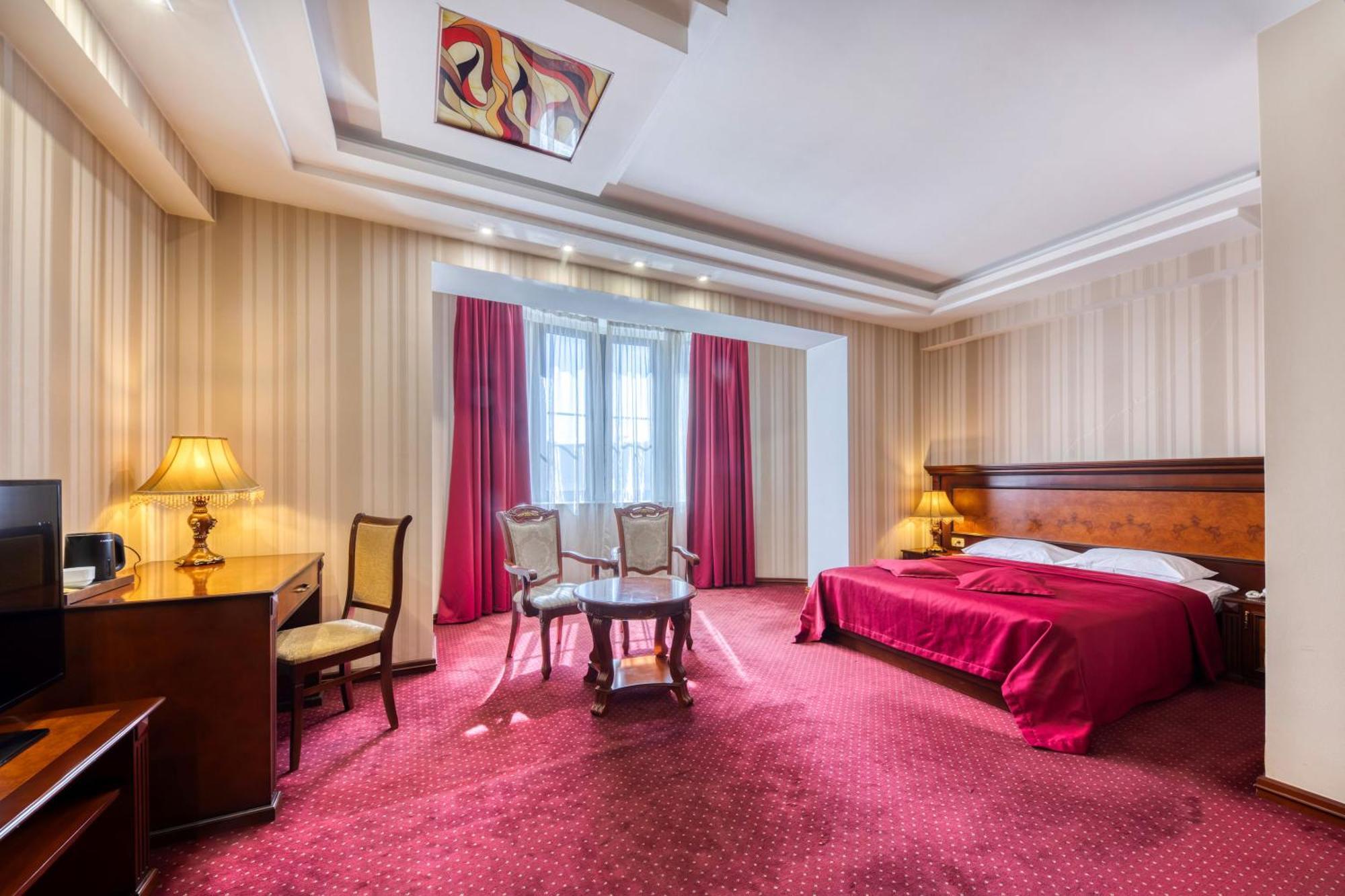 Spa Hotel Grace Forum Erevan Quarto foto