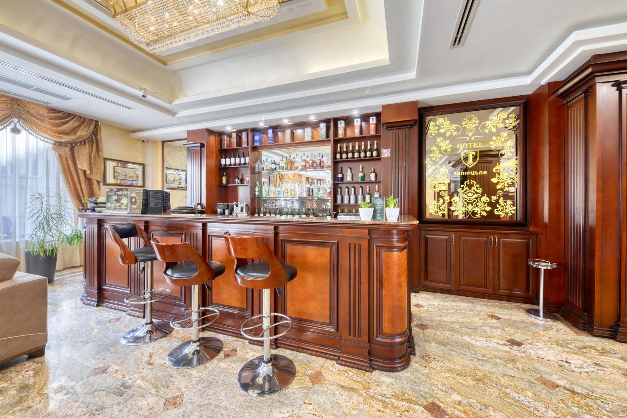 Spa Hotel Grace Forum Erevan Exterior foto