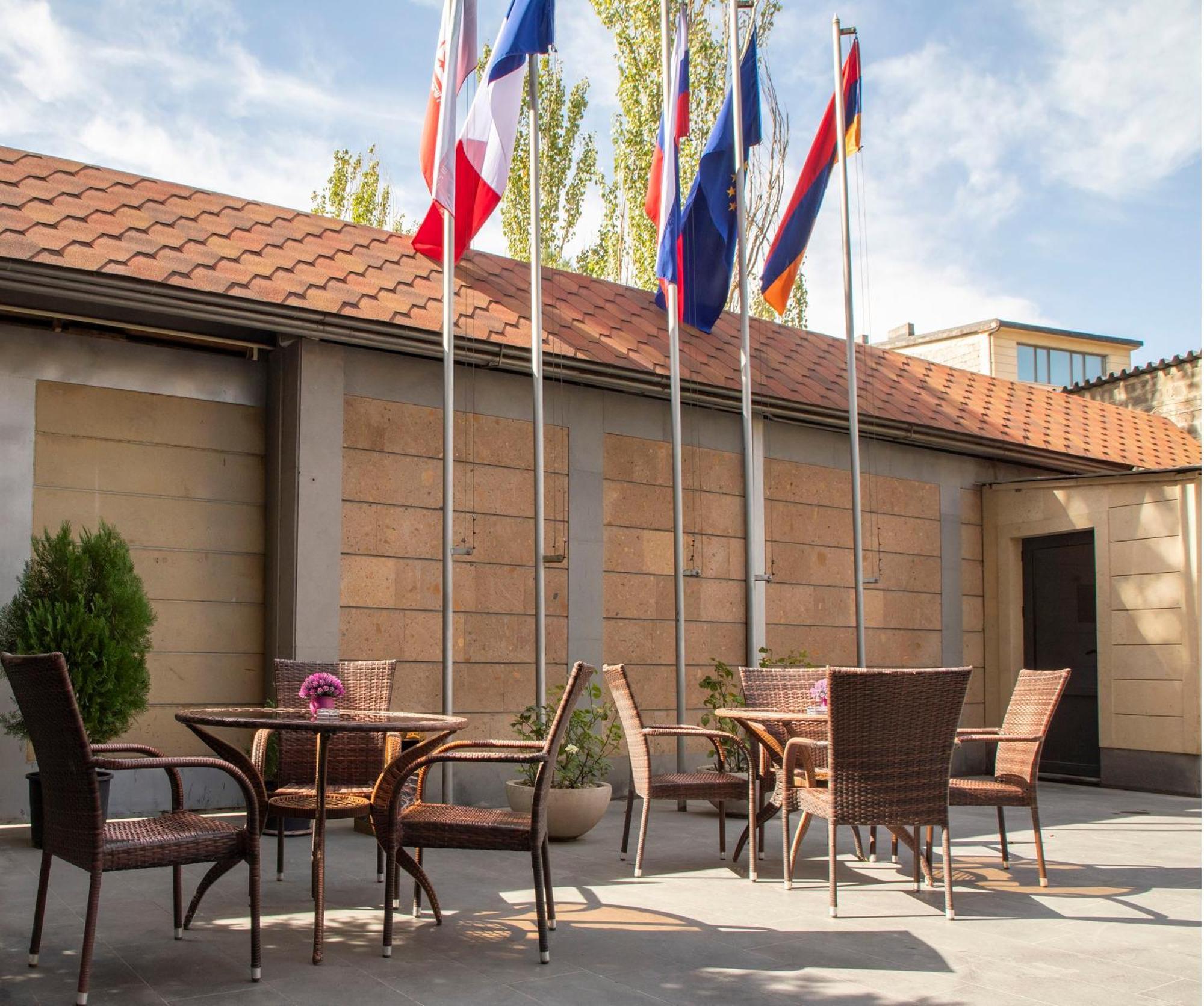 Spa Hotel Grace Forum Erevan Exterior foto
